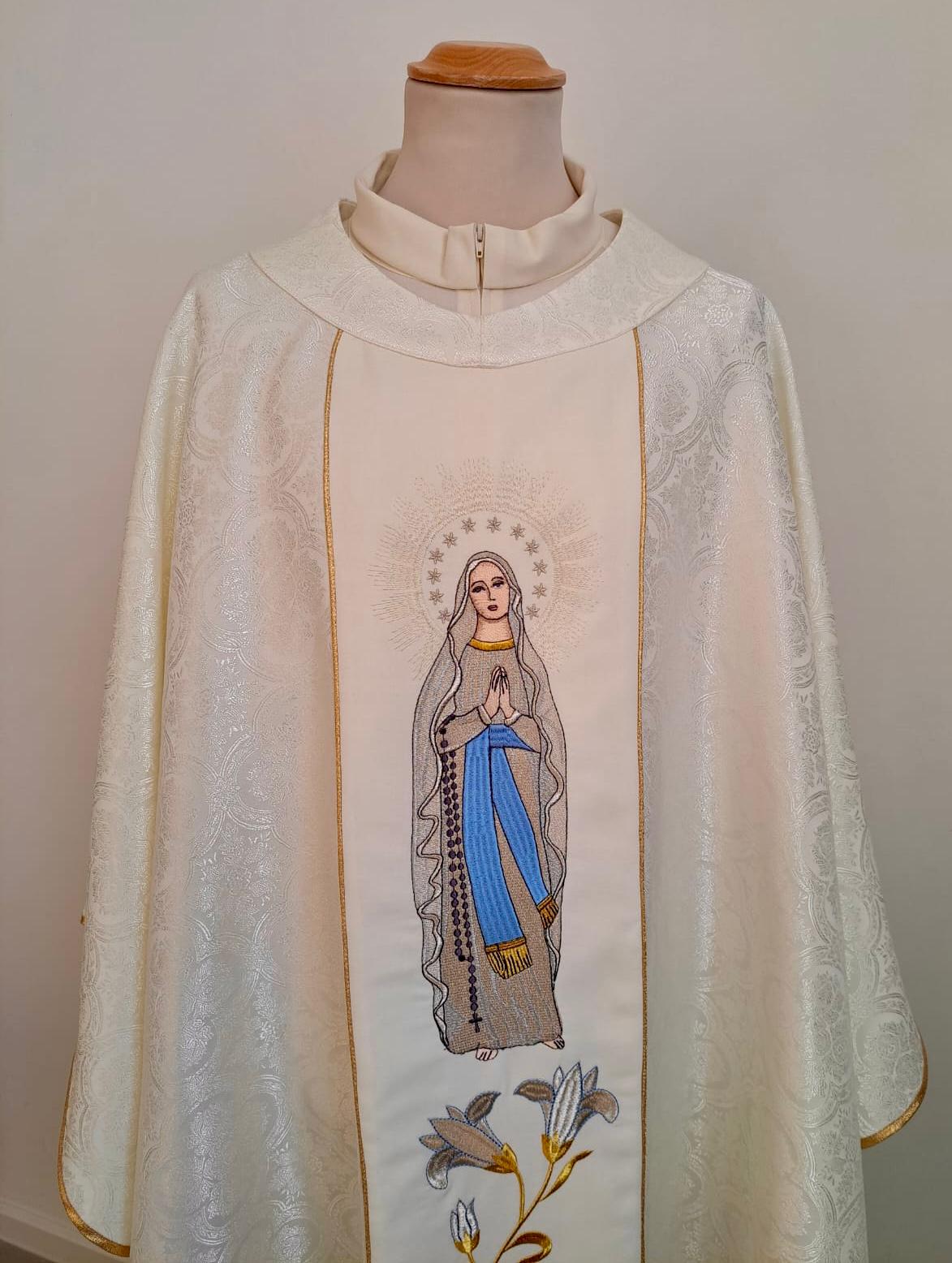 Misnica Gospe Lurdske - Elegantan Duhovni Odjevni Predmet