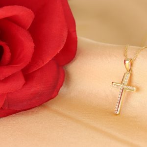 Zlatni lančić s križem - zlato 585