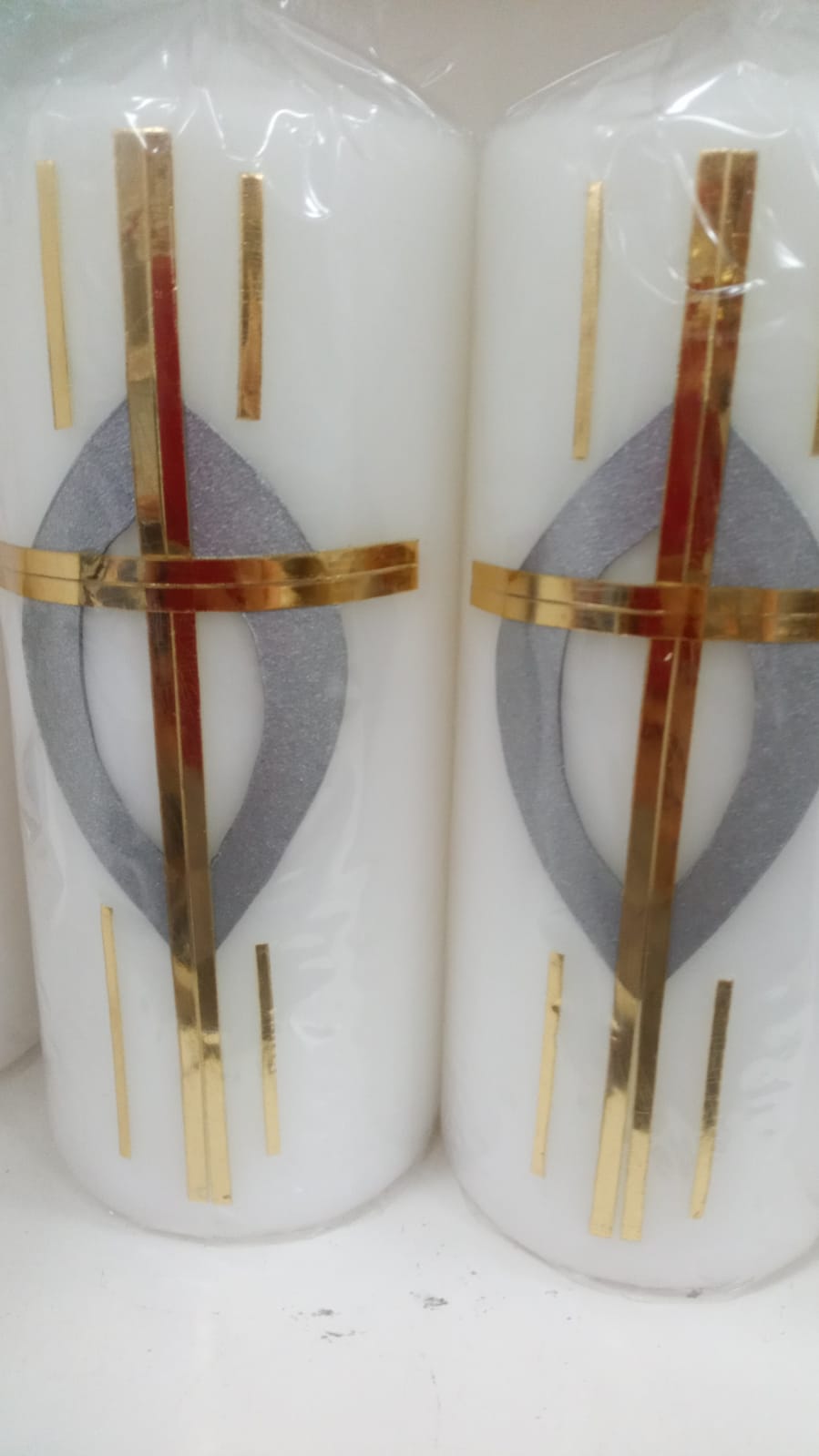 Svijeće s Križem - Elegantan Dodatak za Svaku Priliku