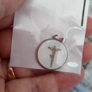 Privjesak od kirurškog čelika s križem