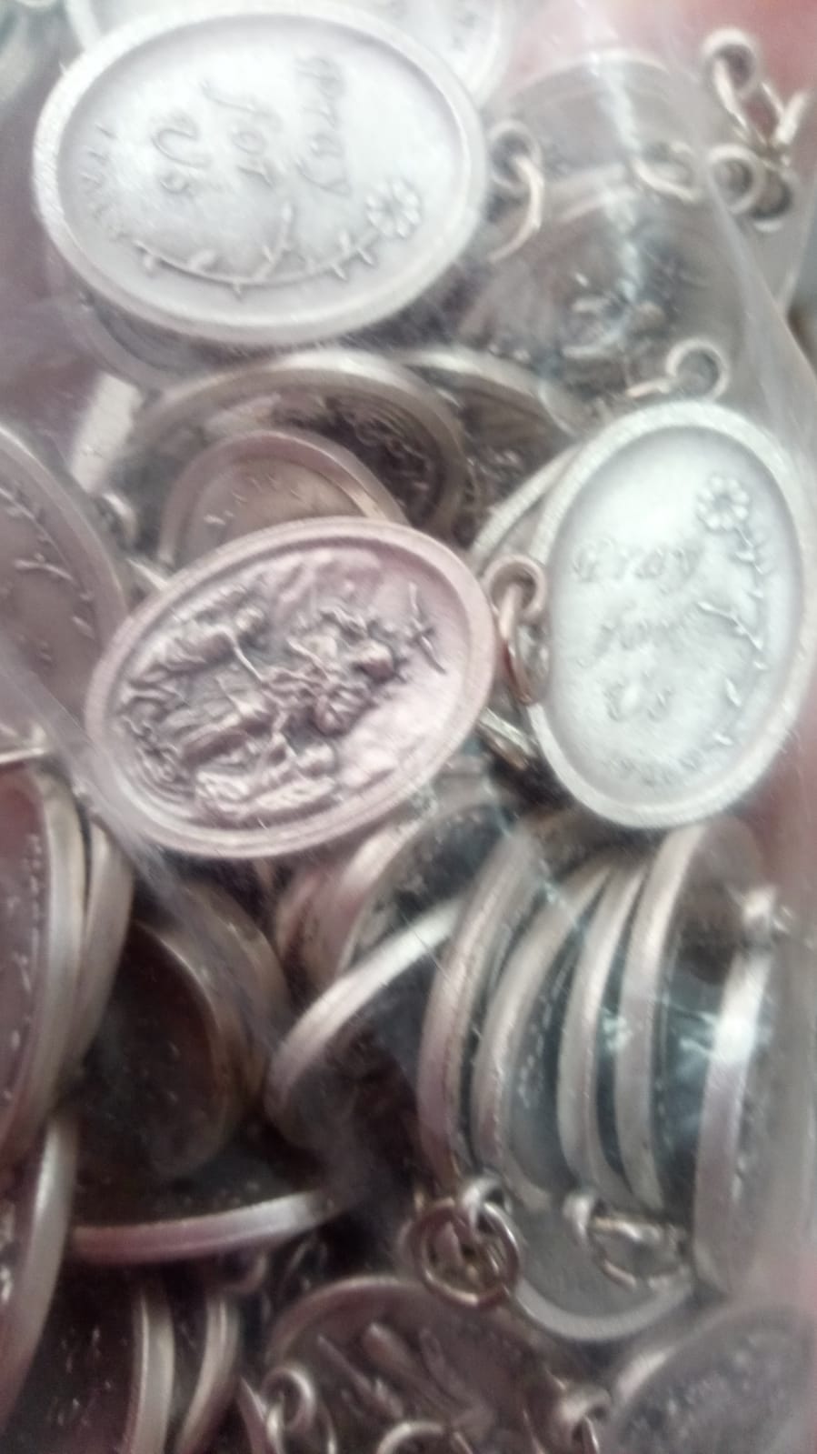 Medaljica Gospa koja razvezuje čvorove