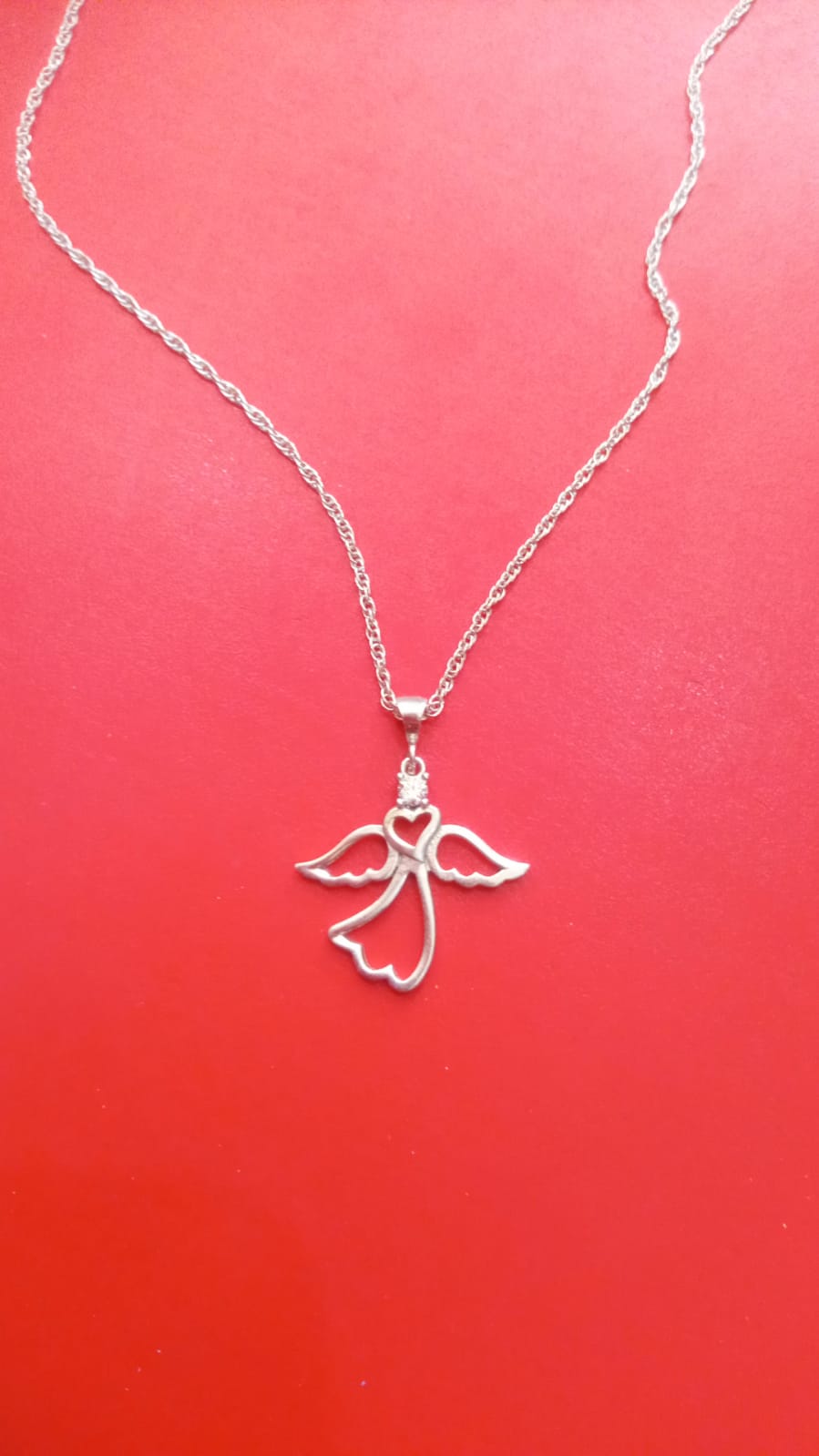 Srebreni lančić s privjeskom anđela .925