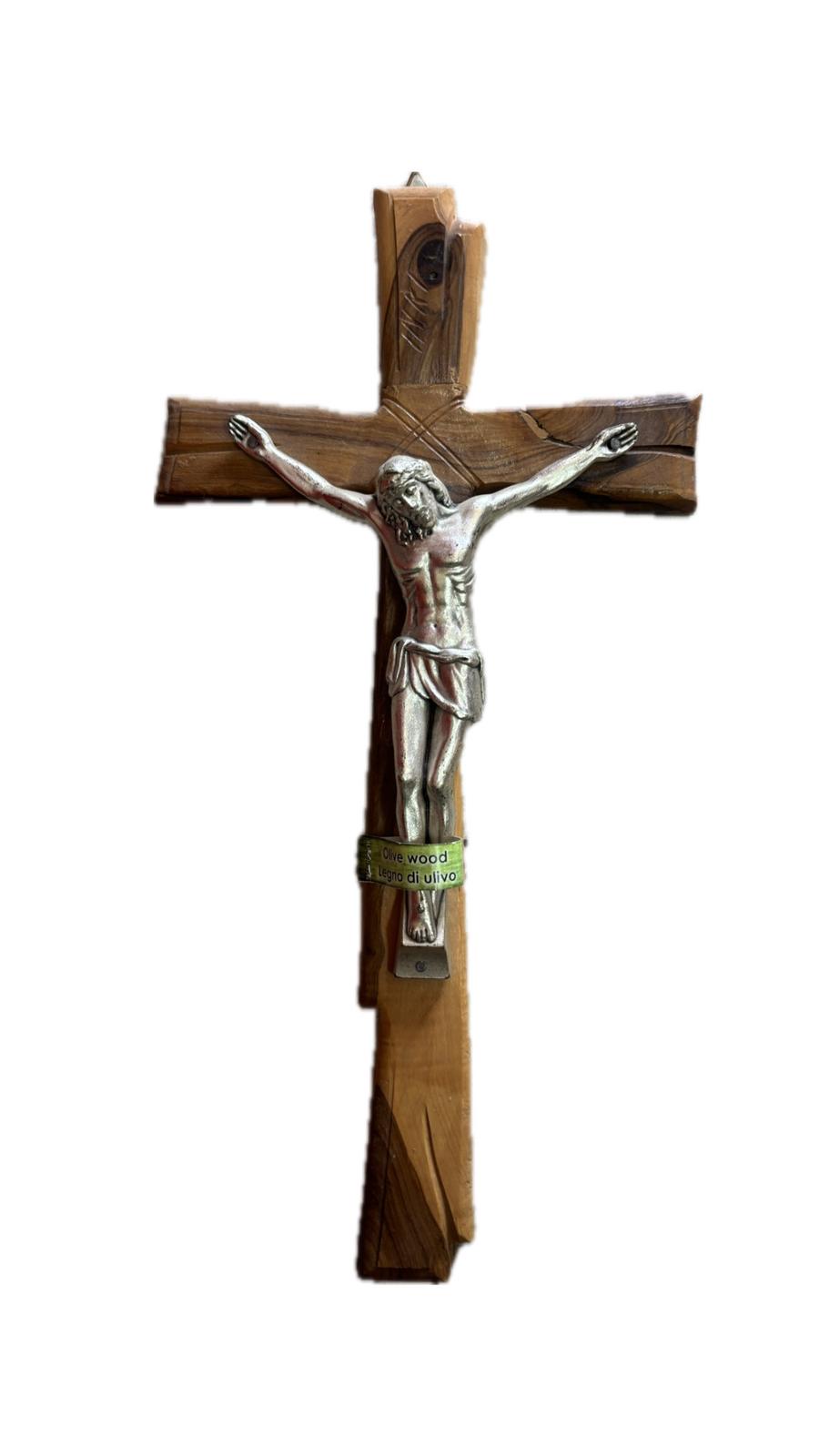 Križ od drveta s čeličnim korpusom 28x16cm