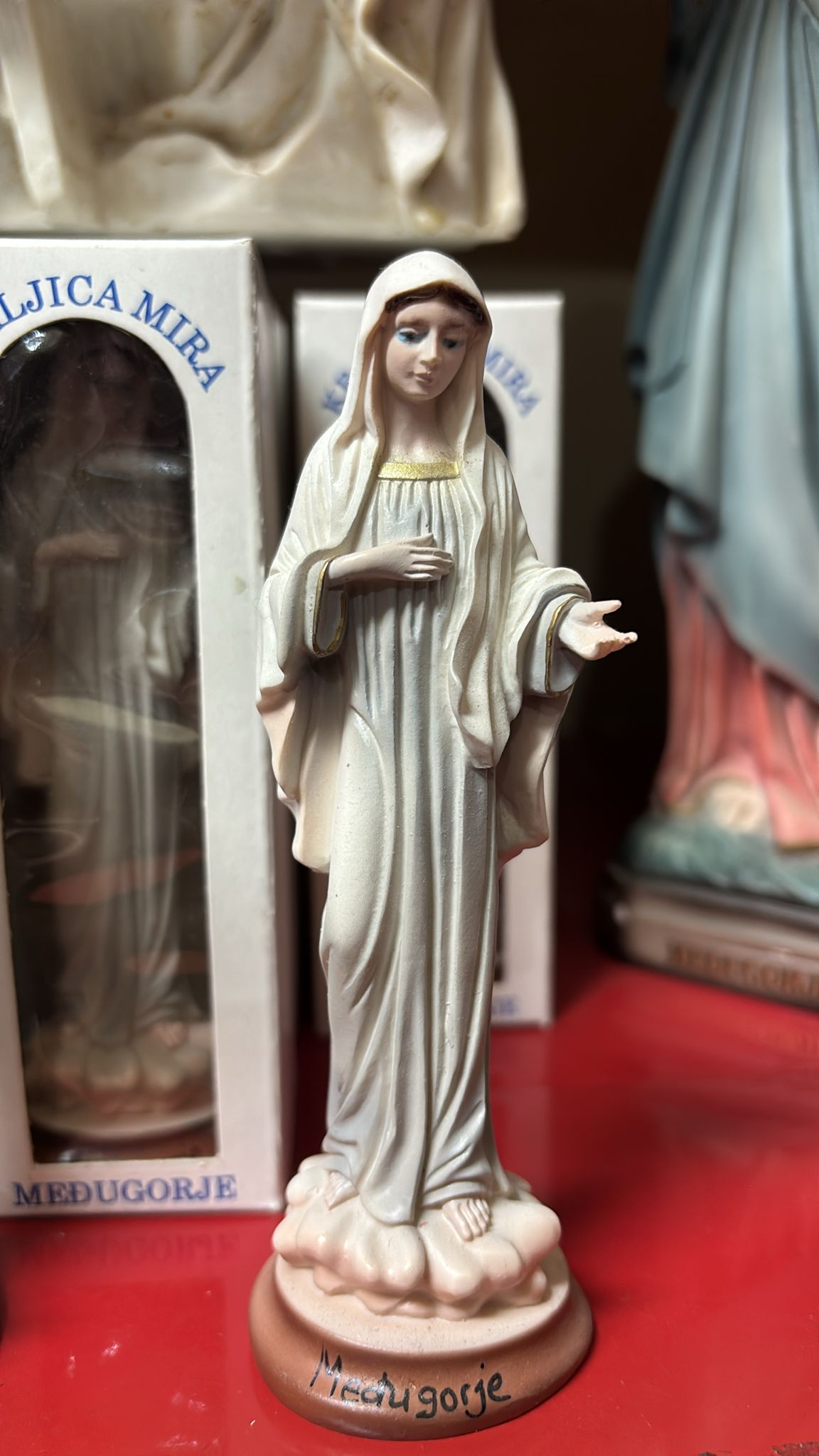 Vodootporna statua Medjugorske Gospe 15cm - Slika 2