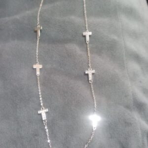 Hirurski Celik  ogrlica,tao.,križićem. .40cm..antialergiski i nehrdhajuci.preljepa ogrlica za svaki dan